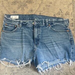 GAP Women's Frayed Hem Blue Jean Shorts